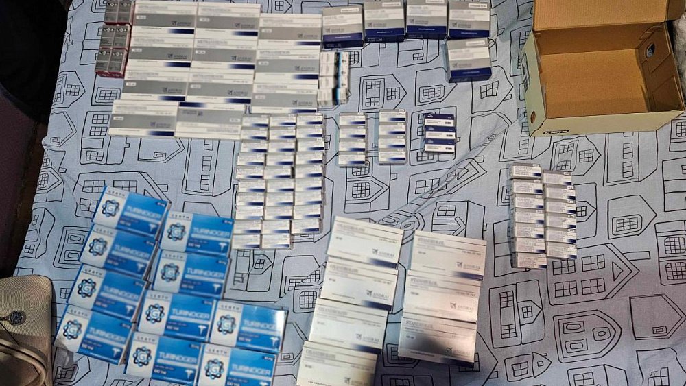 Полицейские Магнитогорска задержали спортсмена за продажу анаболиков