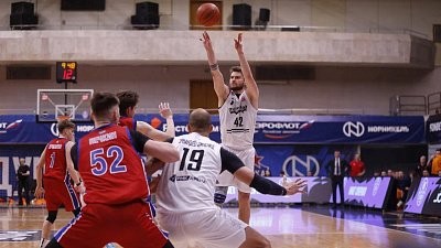 Клуб «Челбаскет» в драматичном матче вырвал победу у дубля ЦСКА