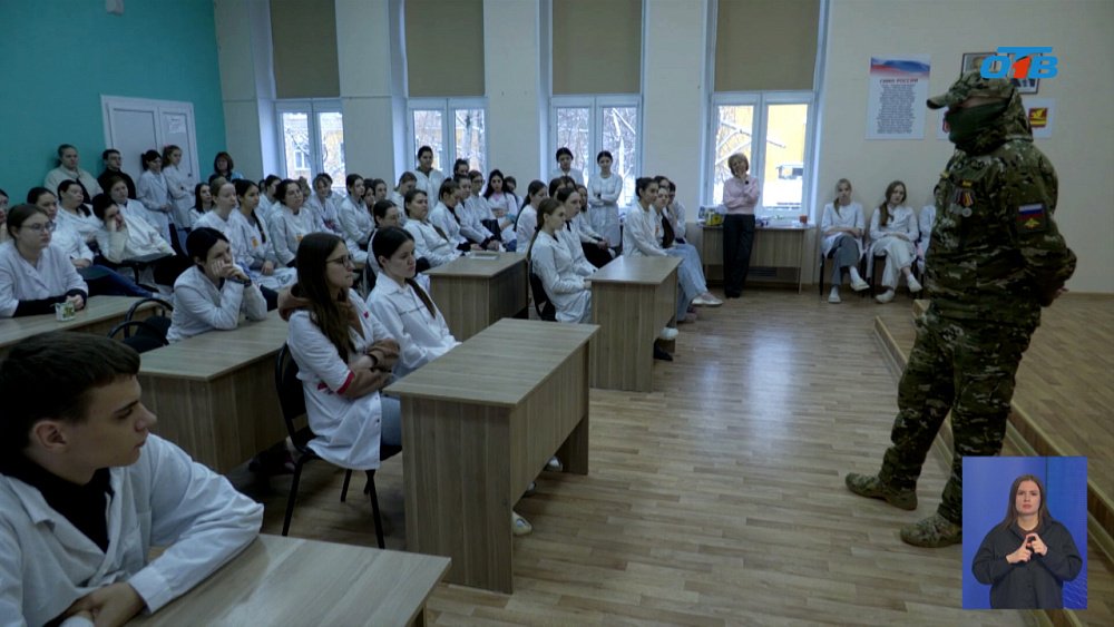 Боец СВО отблагодарил студентов за гумпомощь