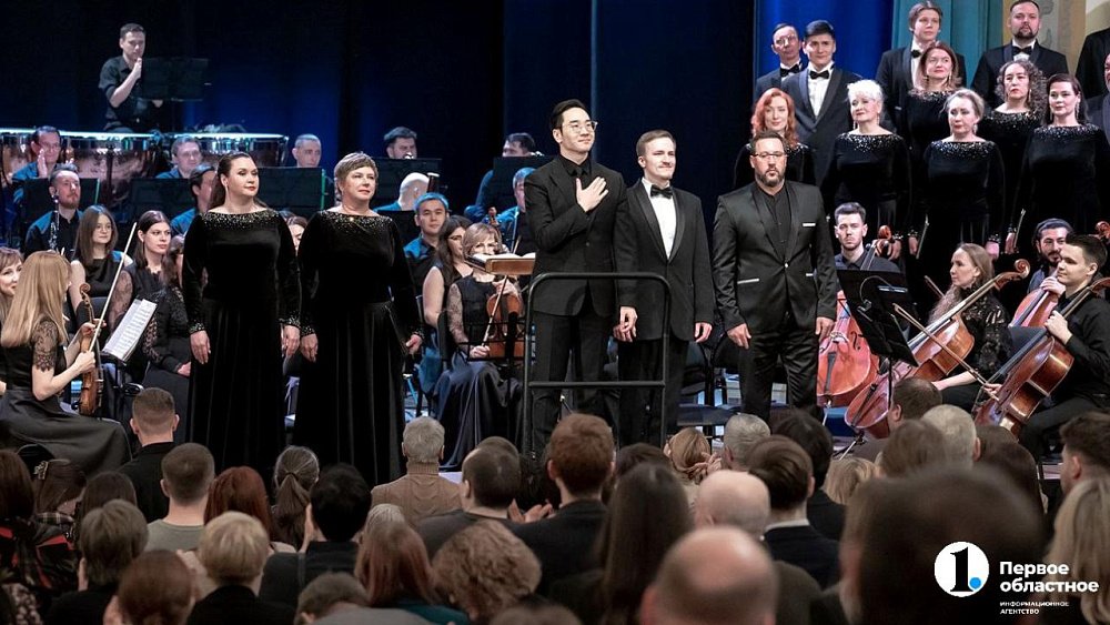 Южнокорейский дирижер выступил с симфоническим оркестром Челябинской области