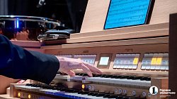 Южнокорейский дирижер выступил с симфоническим оркестром Челябинской области