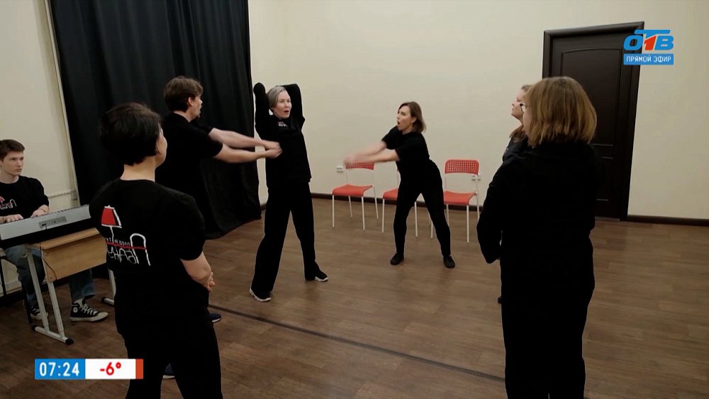 О Плейбэк-театре «Абажур» в рубрике «Театральная шпаргалка»