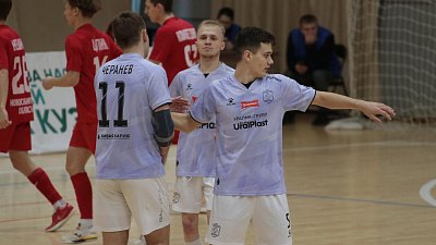 Мини-футбольный клуб «Южный Урал» двумя победами завершил выезд в Сибирь