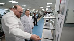 Алексей Текслер ознакомился с передовыми технологиями ульяновских приборостроителей