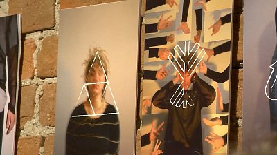 В Челябинске открылась выставка «Искусство ориентирования в неизвестности»