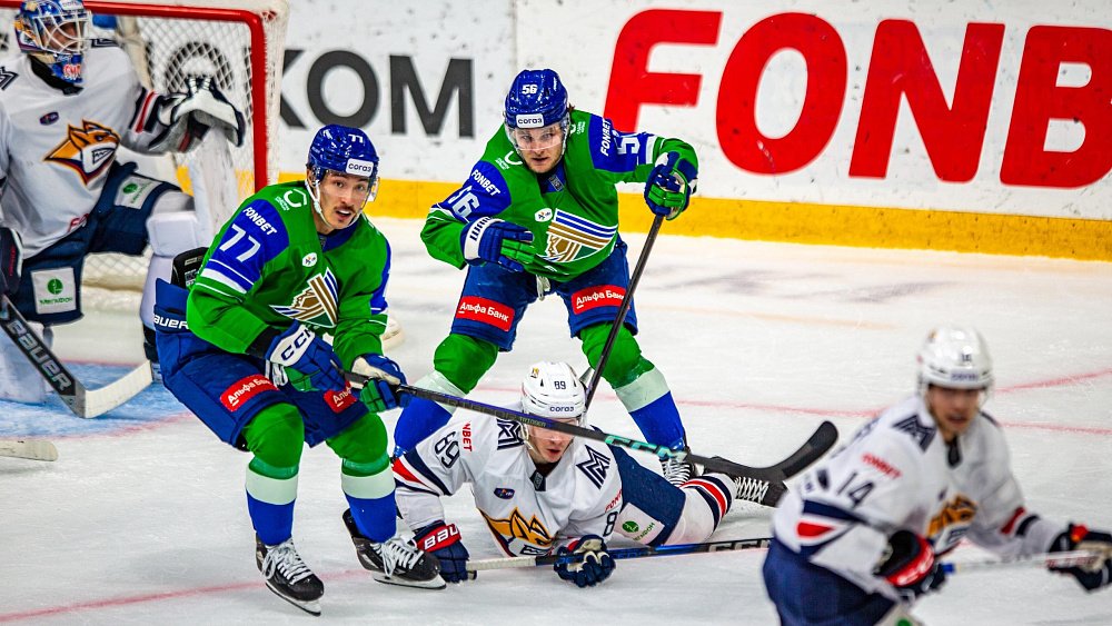 Хоккеисты «Салавата Юлаева» и «Металлурга» забросили на двоих 10 шайб в Уфе