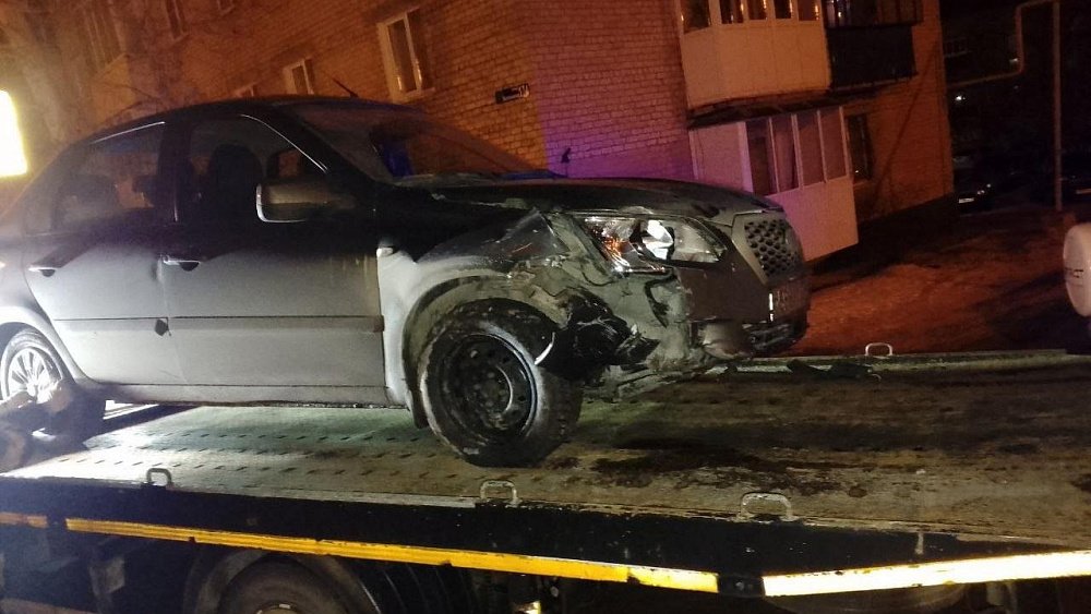 В Челябинской области пьяный водитель-бесправник после погони подрался с полицейскими