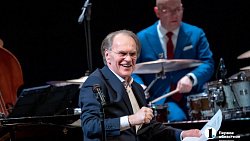 Джаз от первого лица. В Челябинске вновь зажгли Бутман и компания