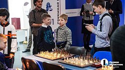 В Челябинске открыли шахматный клуб чемпиона мира Сергея Карякина