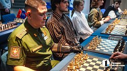 В Челябинске открыли шахматный клуб чемпиона мира Сергея Карякина