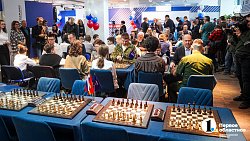 В Челябинске открыли шахматный клуб чемпиона мира Сергея Карякина