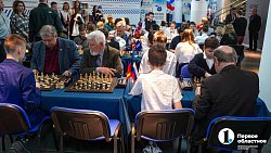 В Челябинске открыли шахматный клуб чемпиона мира Сергея Карякина