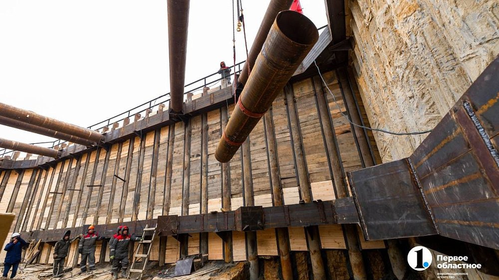 В Челябинске продолжается работа по созданию стартового котлована метротрама