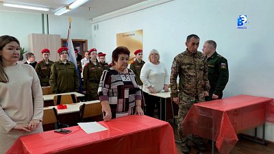 В миасской школе открыта новая Парта Героя