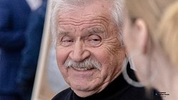 Сергей Никоненко провел творческую встречу с челябинской молодежью