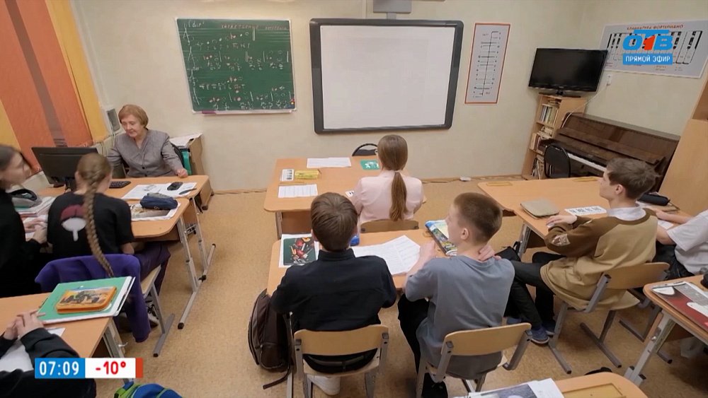 Старейшая музыкальная школа Челябинска в сюжете «105 лет ДШИ №1»