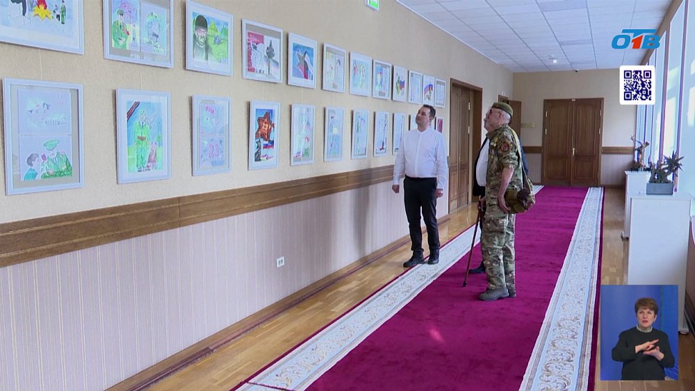 Открылась выставка рисунков детей из Ясиноватой