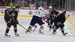 Хоккеисты «Металлурга» взяли реванш у «Трактора» в чемпионате КХЛ