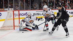 Хоккеисты «Металлурга» взяли реванш у «Трактора» в чемпионате КХЛ