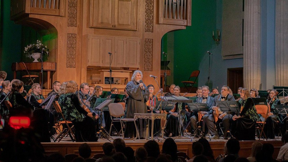 Челябинский оркестр «Малахит» даст благотворительный концерт для восстановления старинного храма