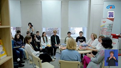 Ирина Текслер подарила произведения детской литературы библиотеке им. Маяковского