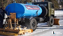 В Челябинском городском бору прошли массовые состязания на коньках