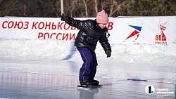 В Челябинском городском бору прошли массовые состязания на коньках