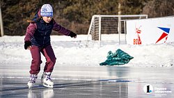 В Челябинском городском бору прошли массовые состязания на коньках