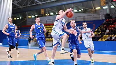 Команда «Челбаскет» неудачно провела два гостевых матча в Суперлиге