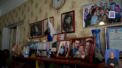 Председатель Челябинской городской думы вручил медали семье Шаламовых