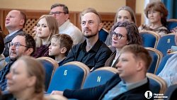 Челябинцы увидели, как артисты «читают» музыку