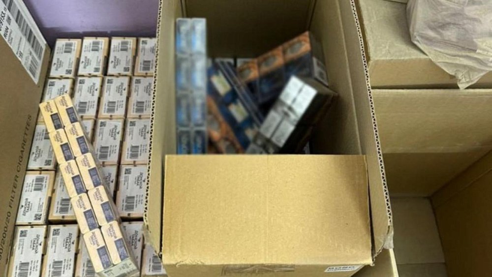 В Коркино накрыли семейный «бизнес» по торговле контрафактными сигаретами