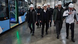 Артем Жога и Алексей Текслер посетили Челябинский завод электротранспорта