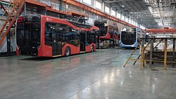 Артем Жога и Алексей Текслер посетили Челябинский завод электротранспорта