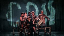 Гражданская война и чуждый мир. В Камерном поставили «Гадюку» Толстого