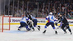 Хоккейный клуб «Трактор» разгромил «Ладу» в Челябинске