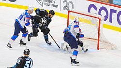 Хоккейный клуб «Трактор» разгромил «Ладу» в Челябинске