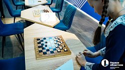 В Челябинске провели шашечный турнир среди многодетных отцов