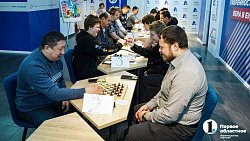 В Челябинске провели шашечный турнир среди многодетных отцов