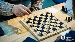 В Челябинске провели шашечный турнир среди многодетных отцов