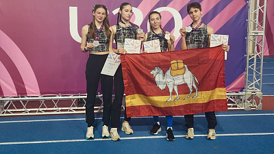 Челябинские легкоатлеты установили региональный рекорд на первенстве России