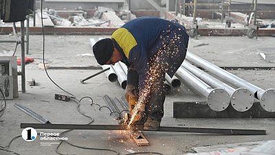 Челябинским арматурщикам готовы платить почти 125 тысяч рублей