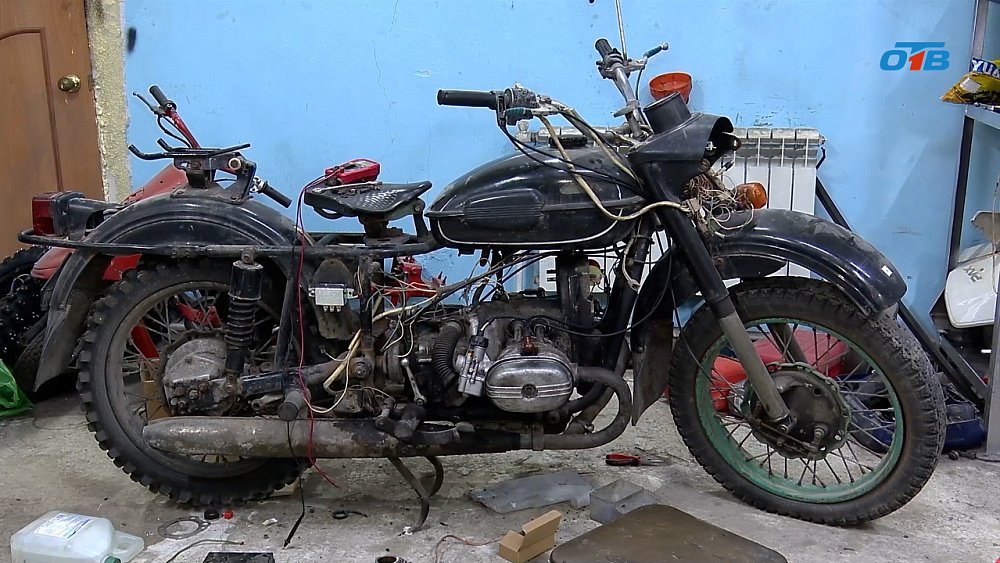 Ветеран СВО чинит мотоциклы и отправляет на фронт