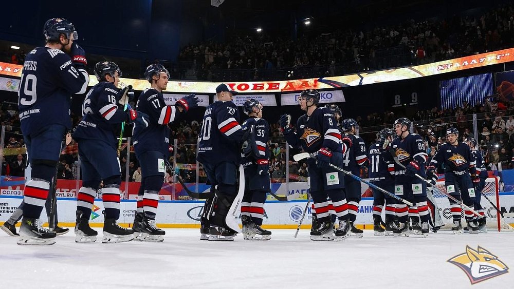 Магнитогорский «Металлург» выиграл у «Северстали» и вышел в плей‑офф КХЛ