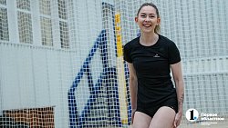 Белый песок и теплая погода в любое время года — как в Челябинске в пляжный волейбол зимой играют