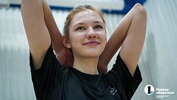 Белый песок и теплая погода в любое время года — как в Челябинске в пляжный волейбол зимой играют