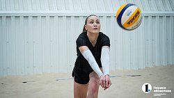 Белый песок и теплая погода в любое время года — как в Челябинске в пляжный волейбол зимой играют