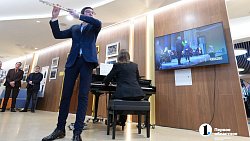 В Детской филармонии Челябинска открылась выставка памяти дирижера Адика Абдурахманова