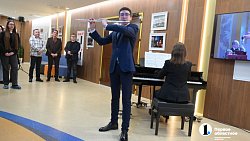 В Детской филармонии Челябинска открылась выставка памяти дирижера Адика Абдурахманова