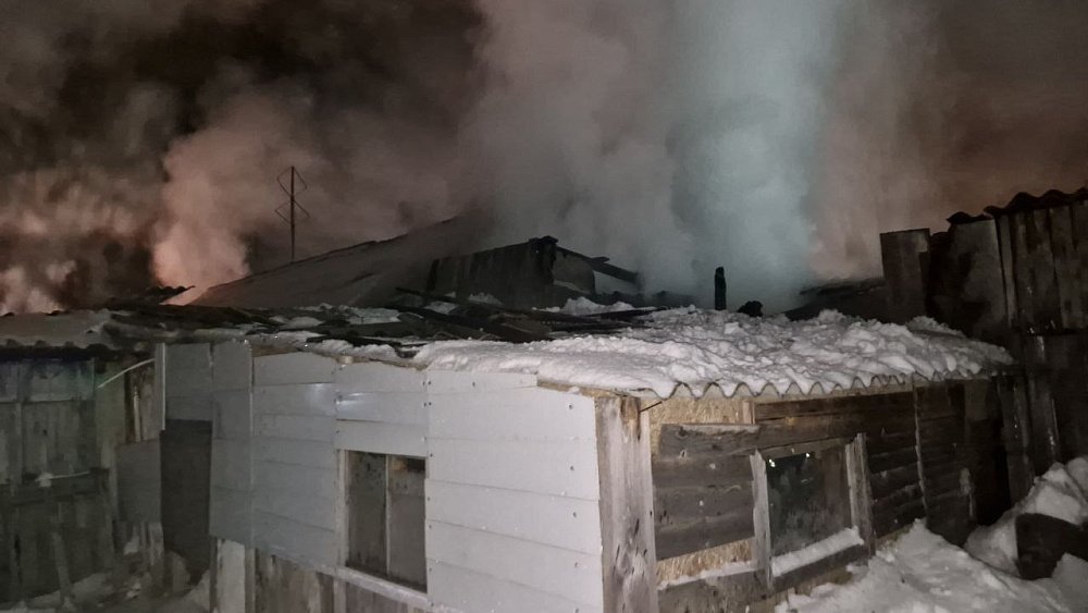 Женщина погибла на пожаре в Бредах из‑за неисправной печи